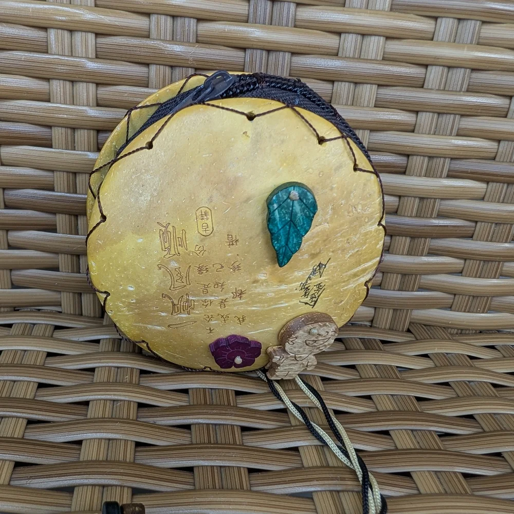 Handmade Coconut Shell Wristlet Pouch Floral Leaf Beads Asian Small - Picture 8 of 12